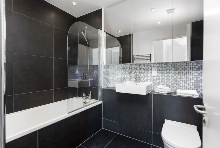 2 Bedrooms Quadruple Apartment