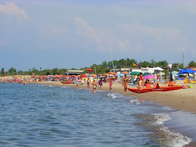Scenic Apartment in Rosolina Mare With Parking