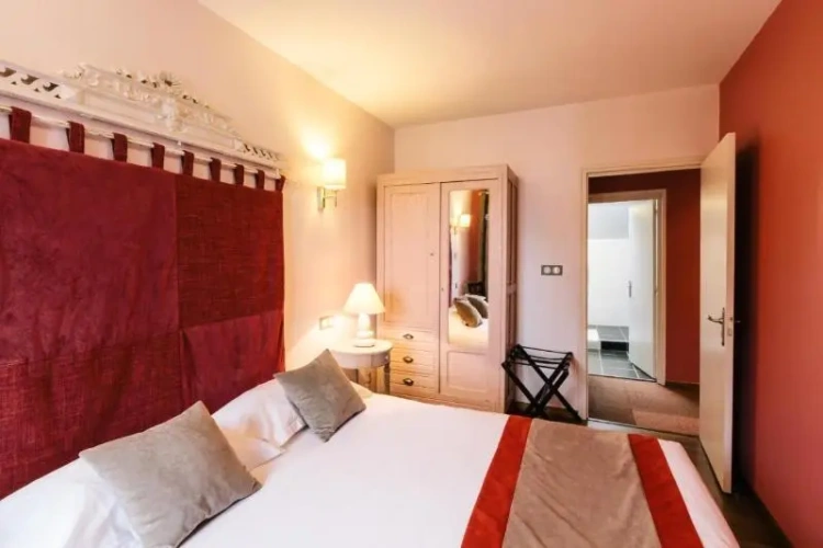 Standard Double room with view