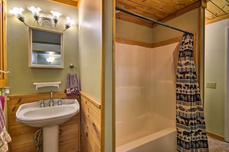 3 Bedrooms Cottage