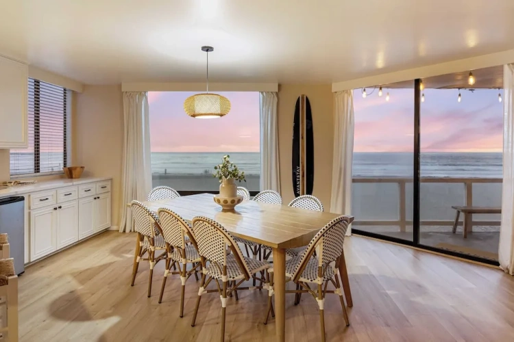 4 Bedrooms Cottage