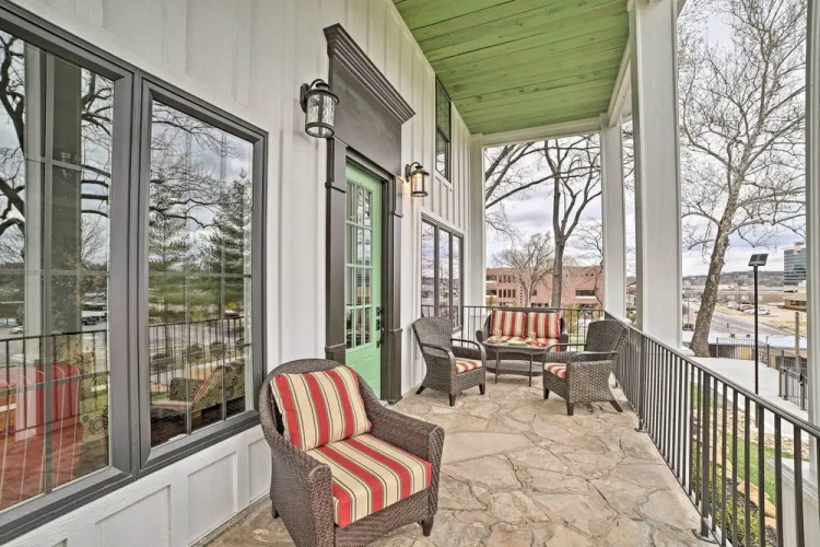 Walk to Branson Landing! Dtwn Home w/ Pool Access