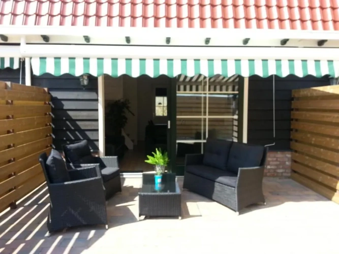 2 Bedrooms Cottage