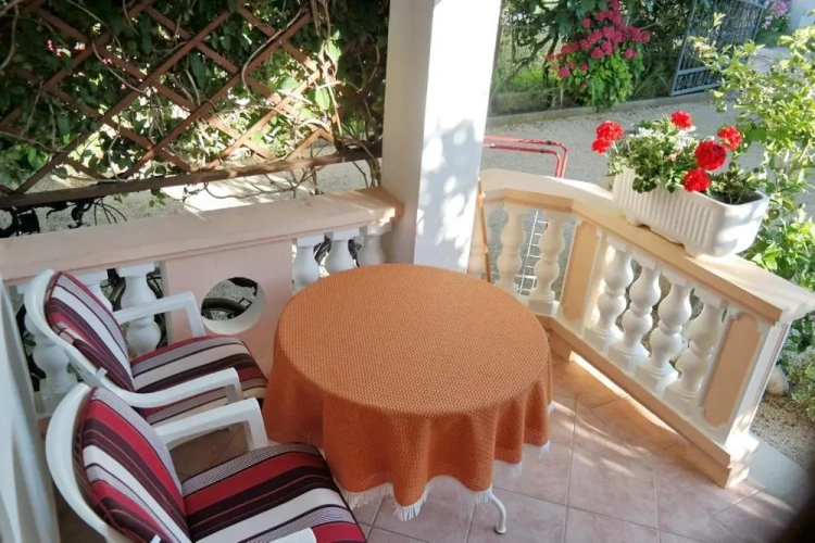 2 Bedrooms Apartment with view