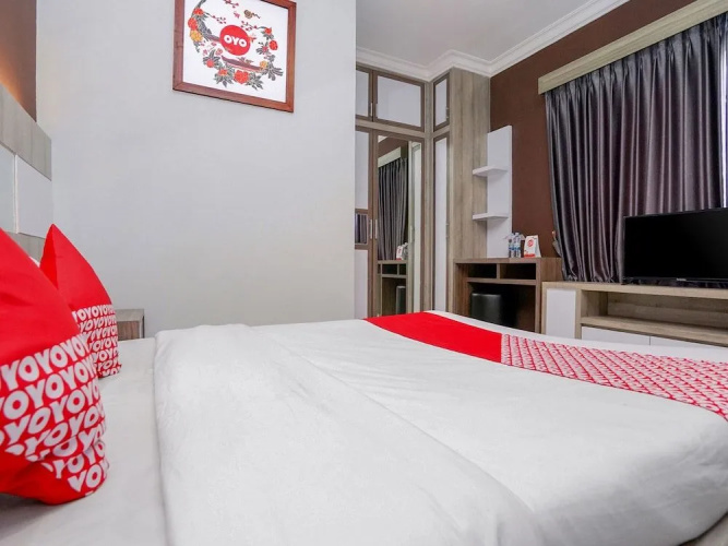 OYO 747 Cipunegara Residence