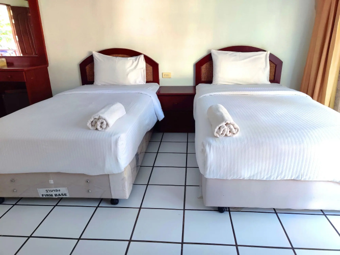 Thong Paeka Hotel
