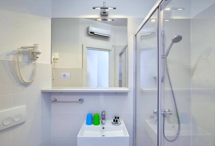 Deluxe Double room with city view