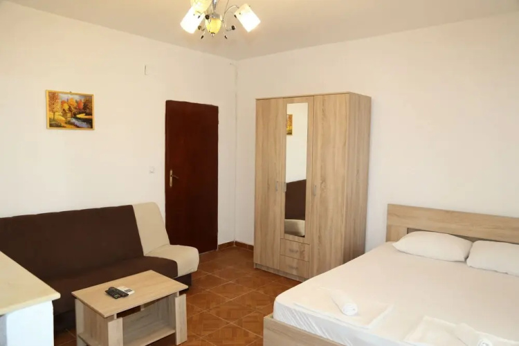 Inviting 1-bed Apartment in Ulcinj