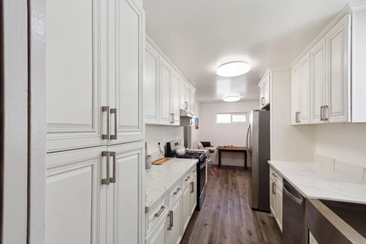 4 Bedrooms Cottage