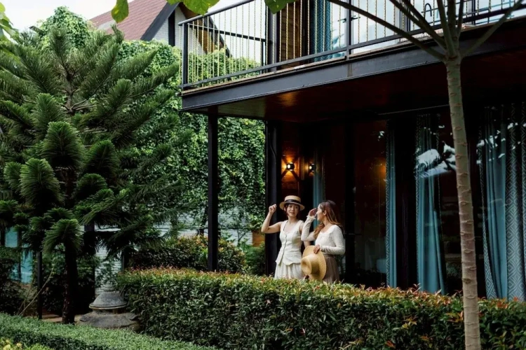 Family Villa with balcony and with garden view