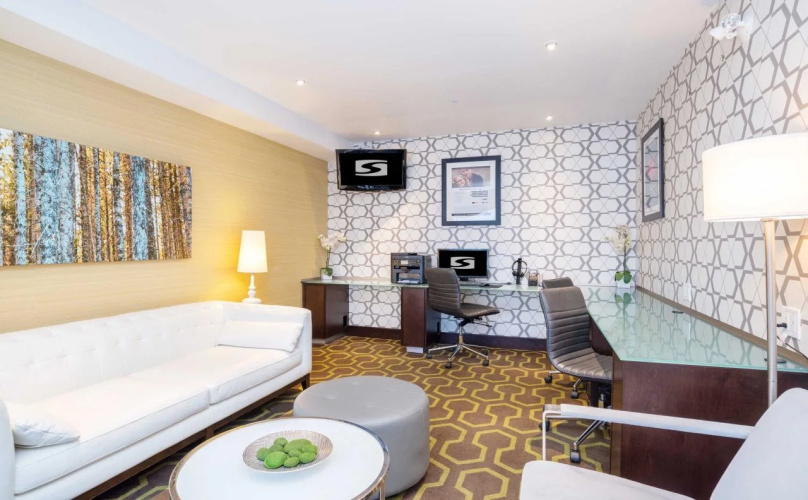 Sandman Hotel & Suites Calgary South
