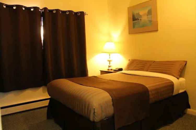 Outlook Motor Hotel