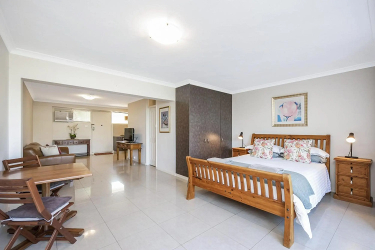 Studio 3 - ground floor Fremantle apartment