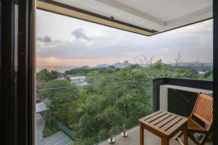 Heavenly View - 2 Bdrm Oceanview Apartment