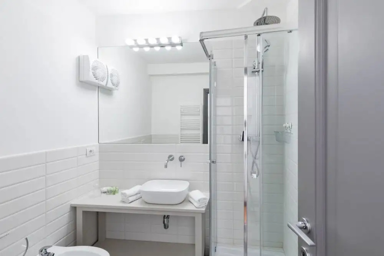 Pietra Square Residence