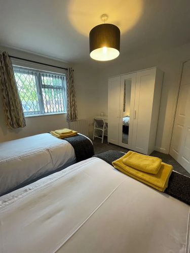 Cosy & Comfortable Apt with Parking