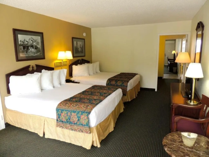Standard Quadruple room