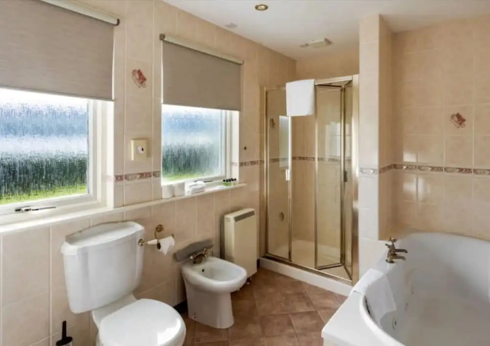 Loch Ness House Hotel