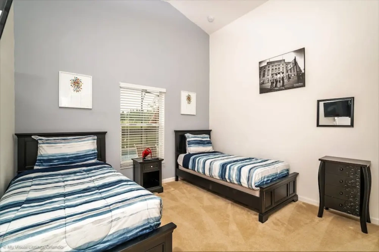 4 Bedrooms Cottage