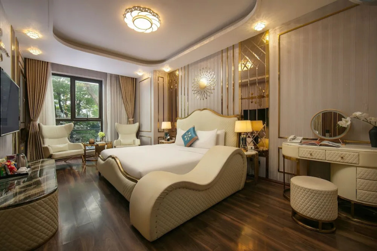 Bao Ngoc Hotel Linh Dam