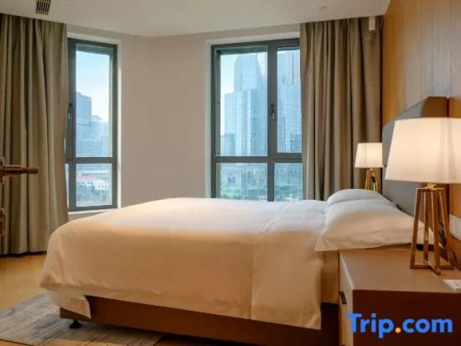 2 Bedrooms Executive Family Suite with city view