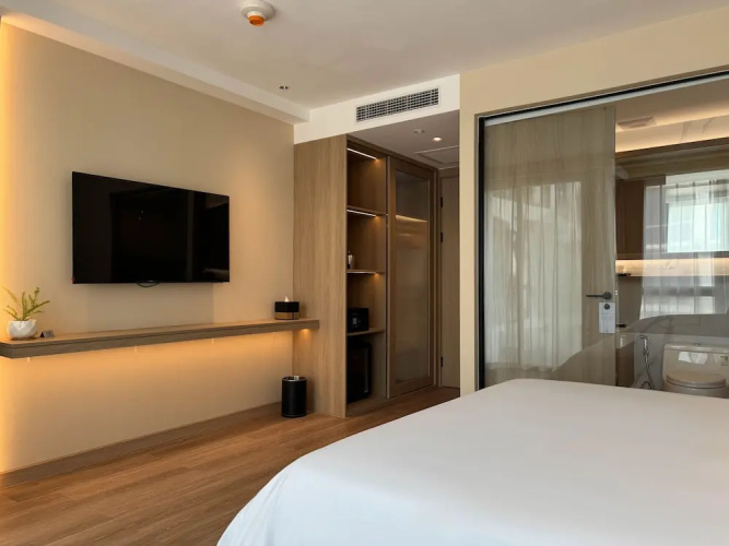 Laya Suites & Residences