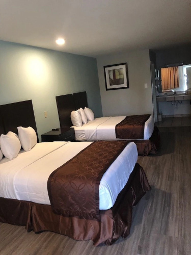 Cypress Inn