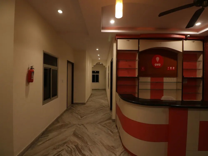 OYO 9929 Hotel Dhruv