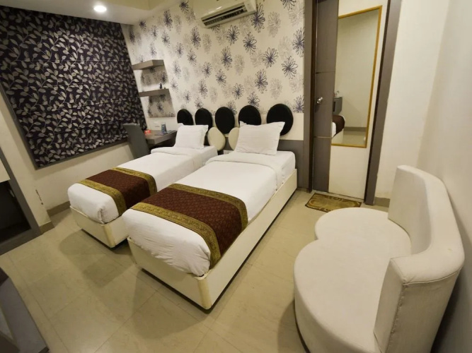 OYO 514 Nirvana Hotel