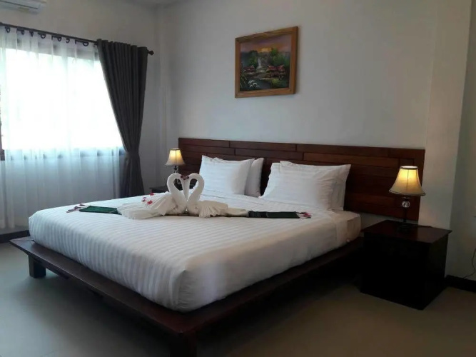 Nan Green Lake View Resort
