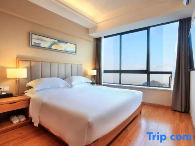 2 Bedrooms Superior Suite with balcony