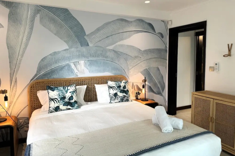 Blue Ocean Suites & Apartments