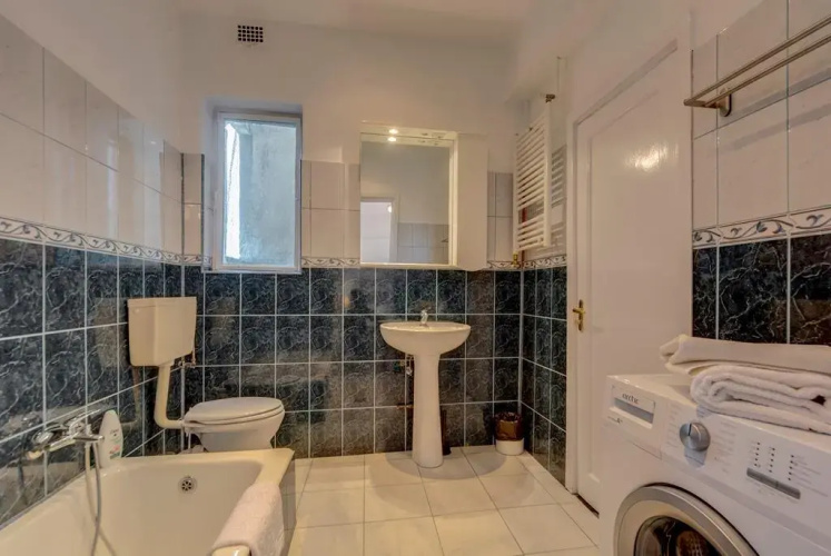Cn2i Luxury Accommodation City Center 1