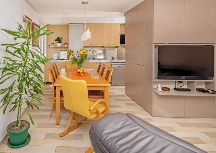 2 Bedrooms Apartment with balcony