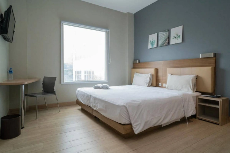 Deluxe Double room with city view