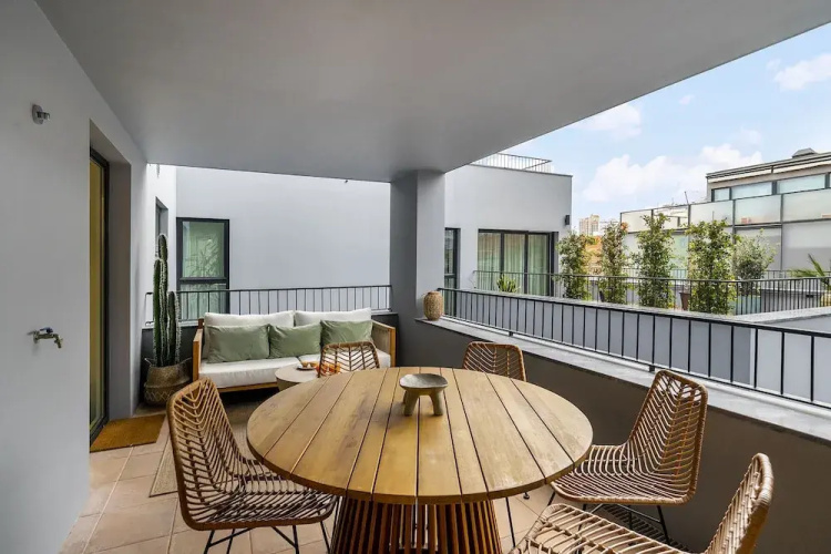Urban Oasis: Modern Living With Parking & Ac