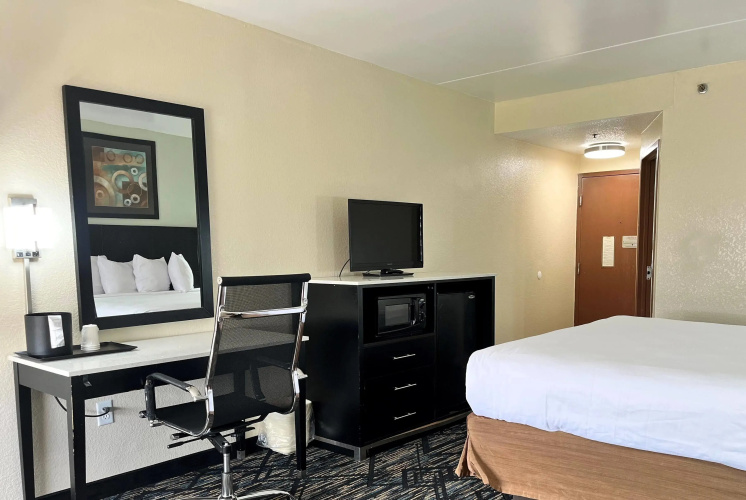 Baymont by Wyndham Cincinnati