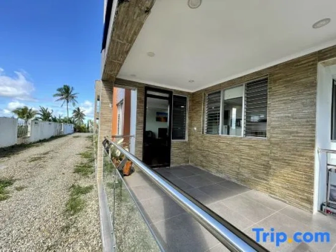 3 Bedrooms Apartment