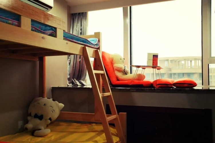 Red Orange Hotel