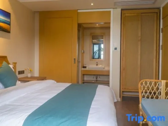 3 Bedrooms Suite with garden view