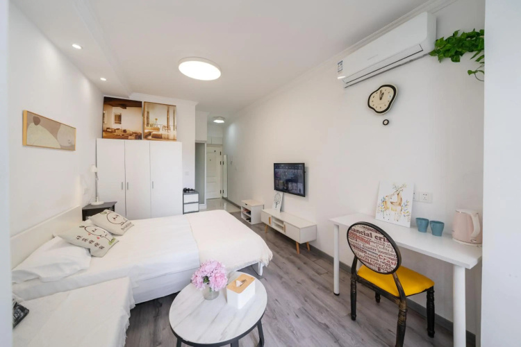 Jingyi Apartment
