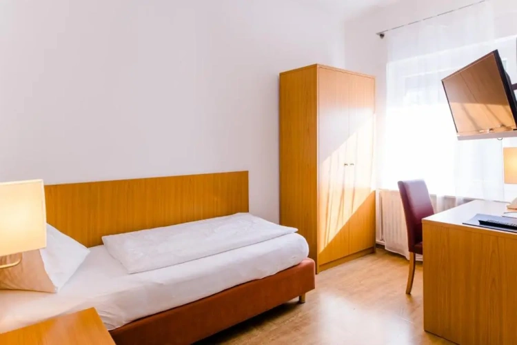 Standard Single room