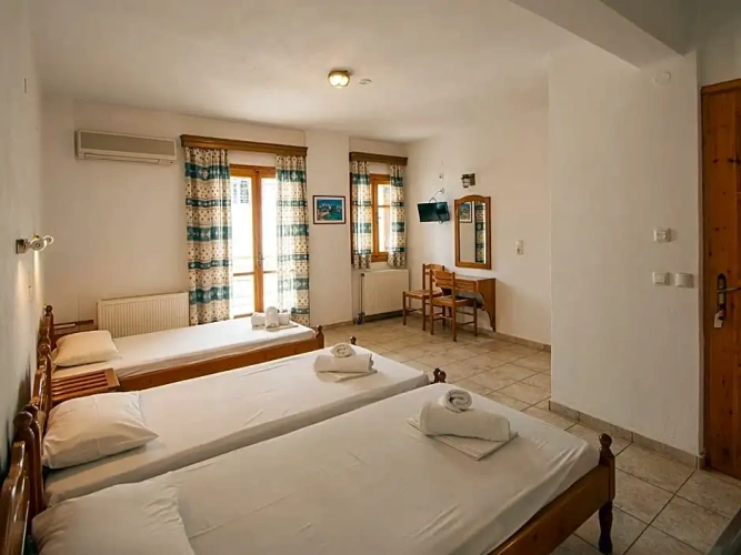Standard Quadruple room