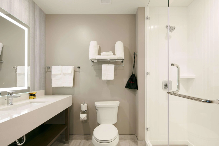 Best Western Plus Settlers Point photo 11