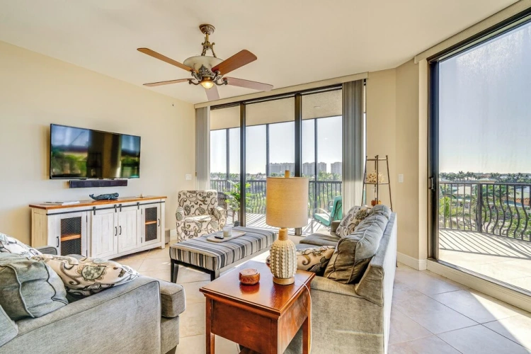 3 Bedrooms Apartment