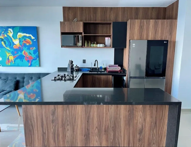 1 Bedroom Luxury Apartment with garden view