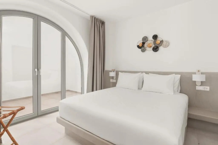 Oyster Luxury Suites