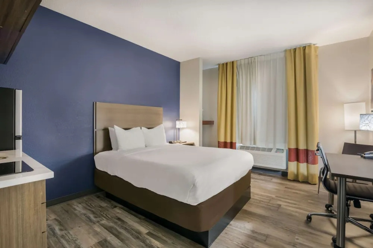 Quality Inn & Suites South
