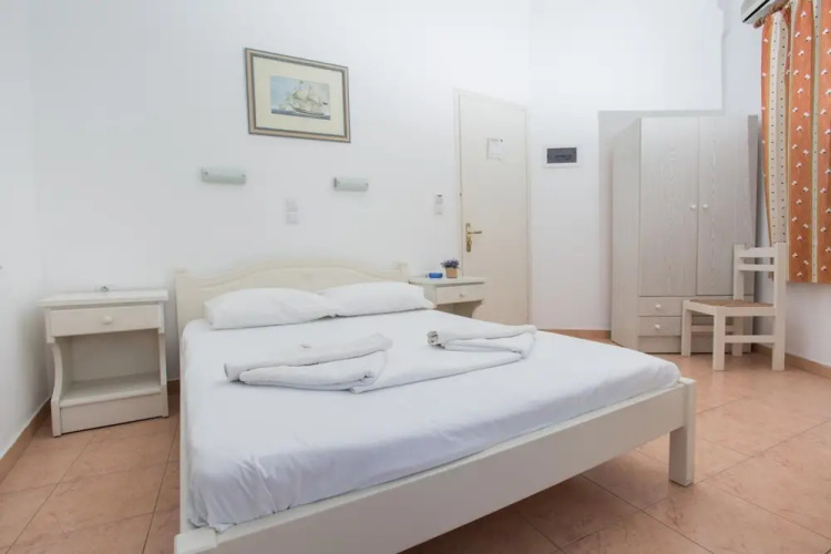 Louiza Hotel
