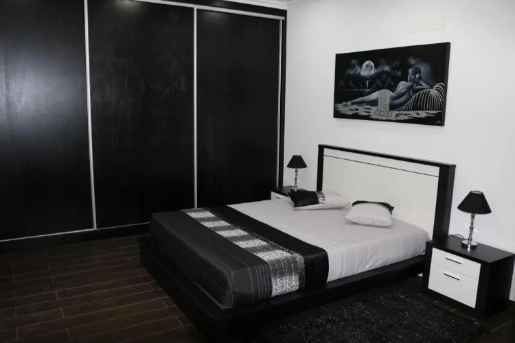 3 Bedrooms Cottage
